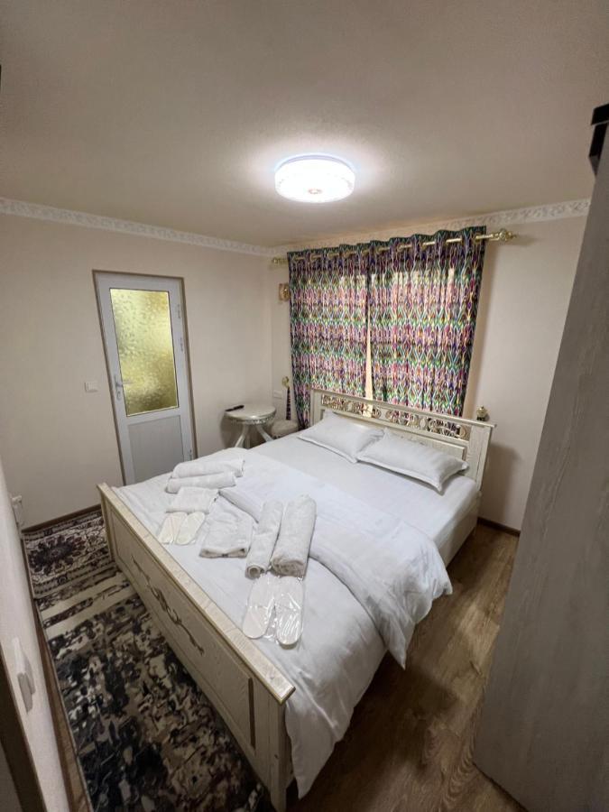 Qozi Hotel Samarkand Bagian luar foto